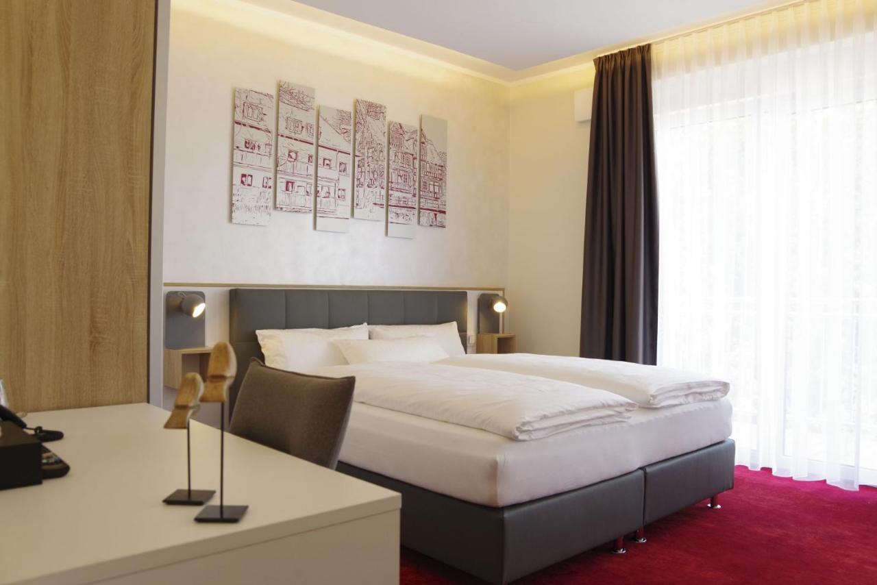 Hotel Am Waldkasino Ерфурт Екстер'єр фото