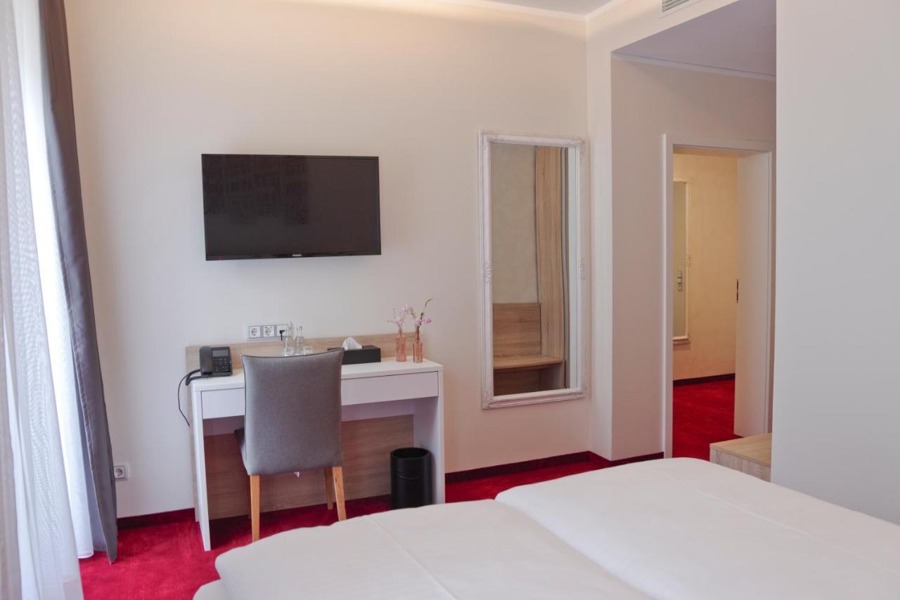 Hotel Am Waldkasino Ерфурт Екстер'єр фото
