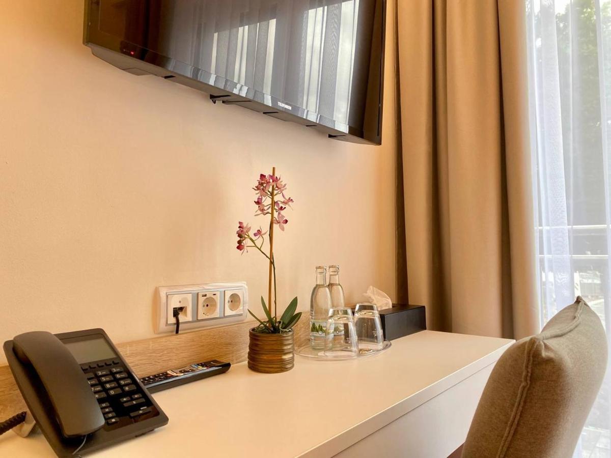 Hotel Am Waldkasino Ерфурт Екстер'єр фото