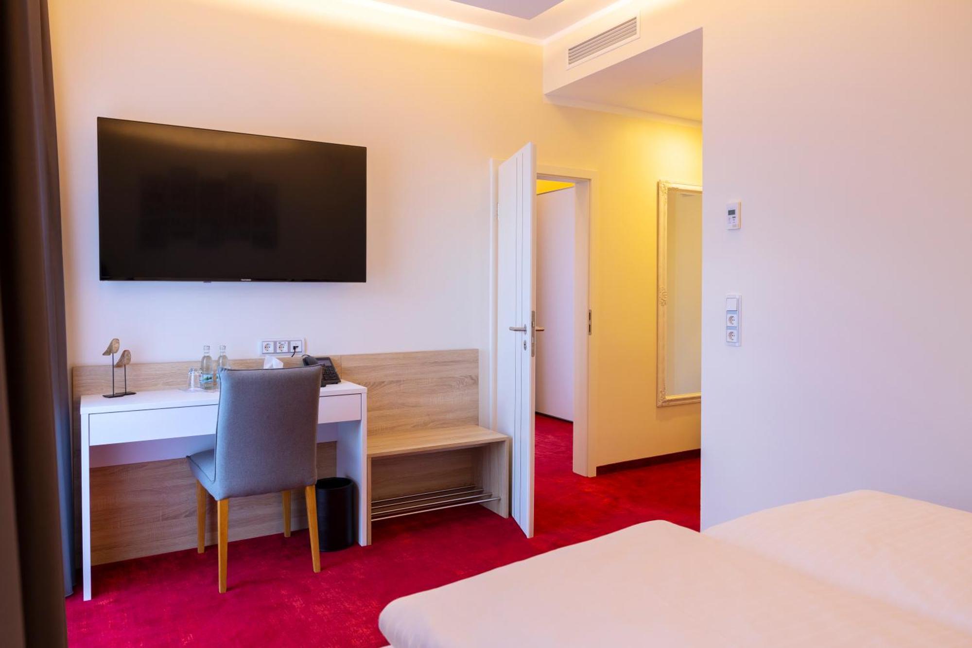 Hotel Am Waldkasino Ерфурт Екстер'єр фото